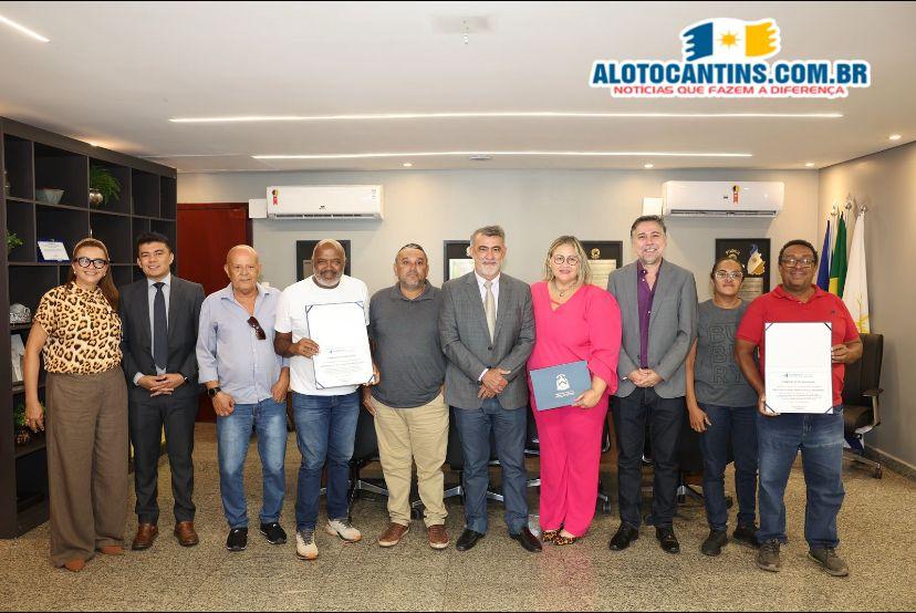 Amélio Cayres Homenageia Comunicadores do Bico do Papagaio