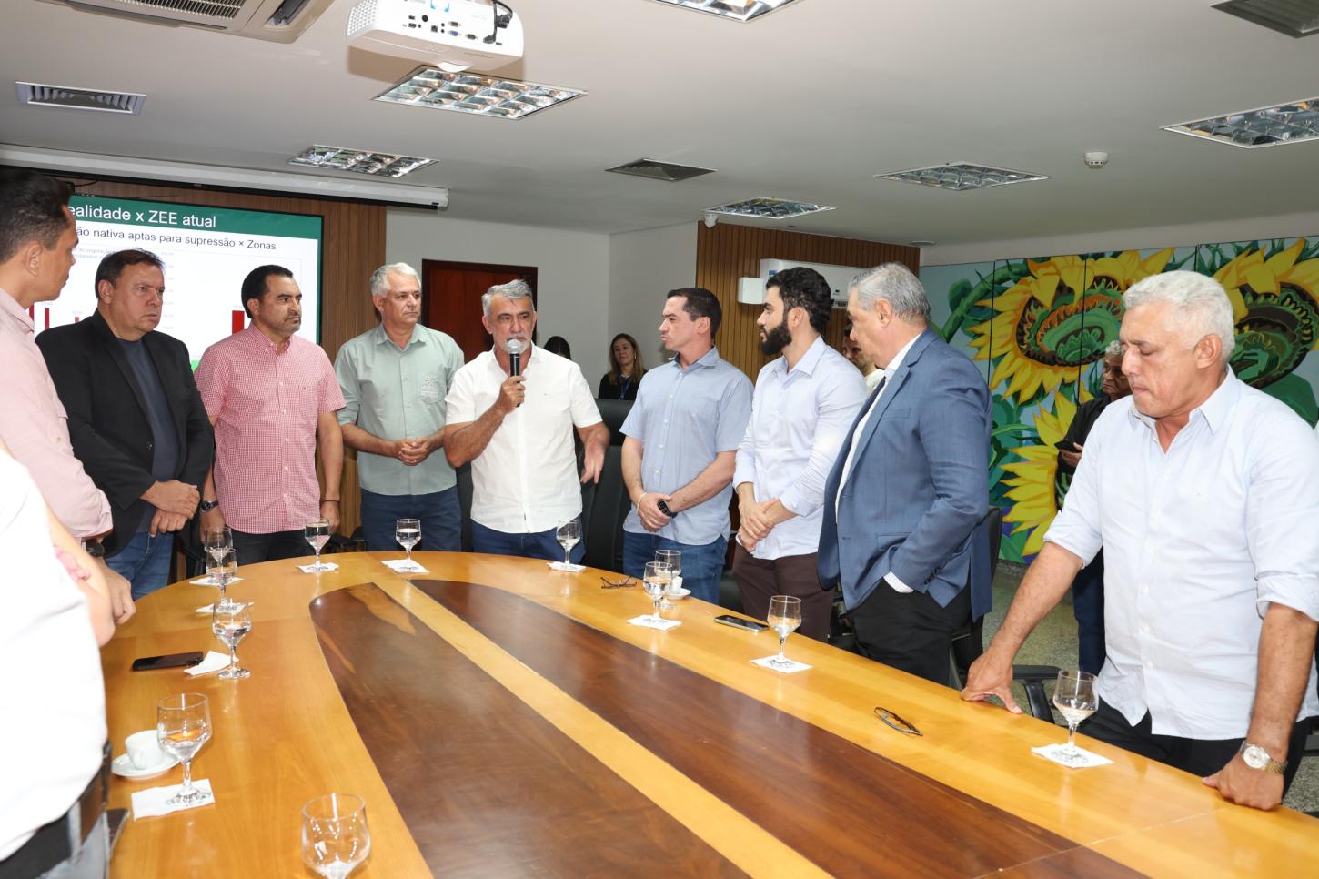 *“Todos precisam fazer parte desta construção”, diz Amélio sobre revisão do PL do Zoneamento Ecológico*