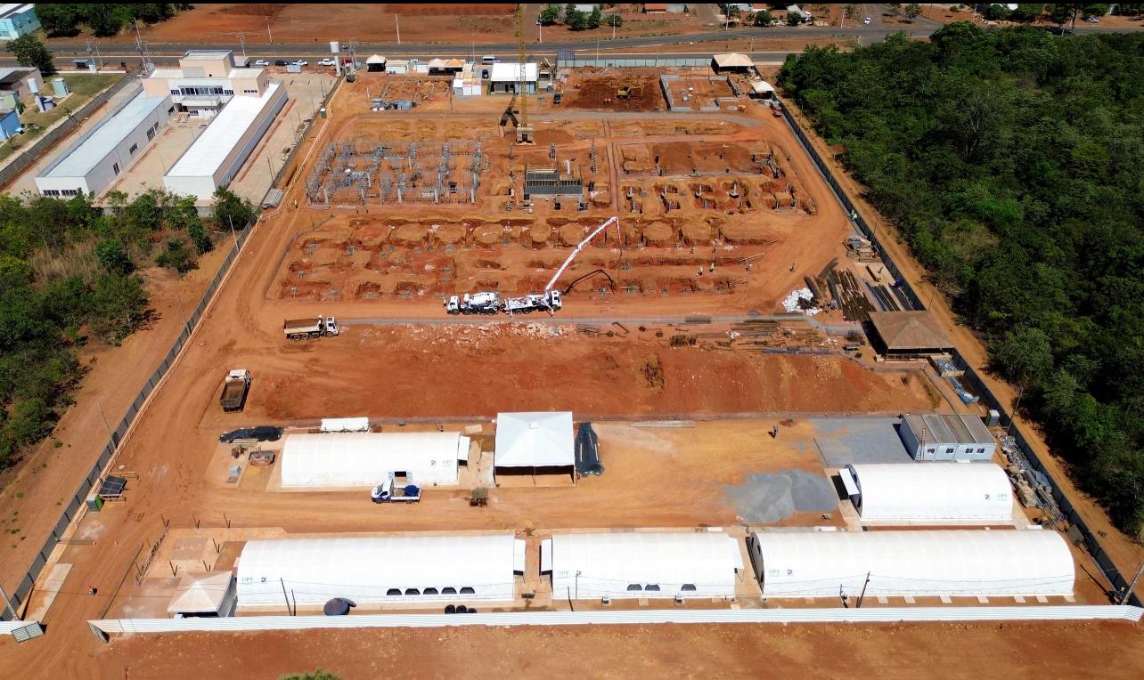Obra de construção do Hospital da Mulher e Maternidade Dona Regina segue em ritmo acelerado e dentro do cronograma previsto.